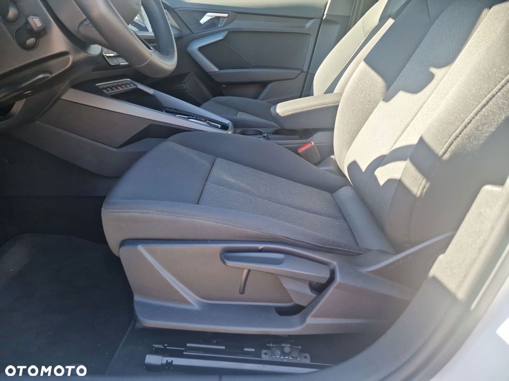 Audi A3 Sportback - 13