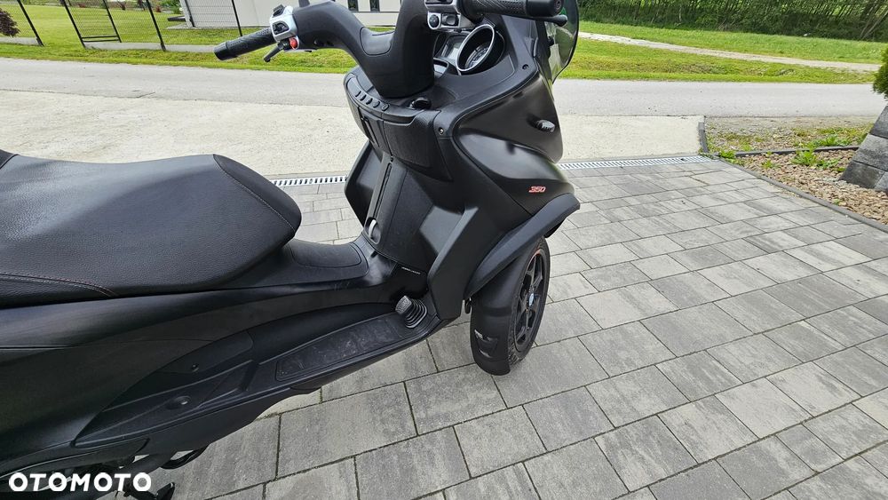 Piaggio MP-3 - 15