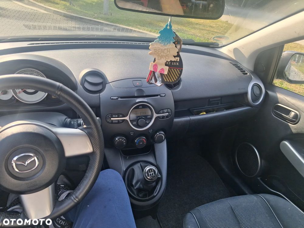 Mazda 2 - 8
