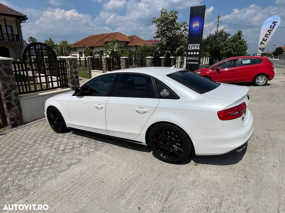 Audi A4 Avant 2.0 TDI DPF multitronic S line Sportpaket - 4