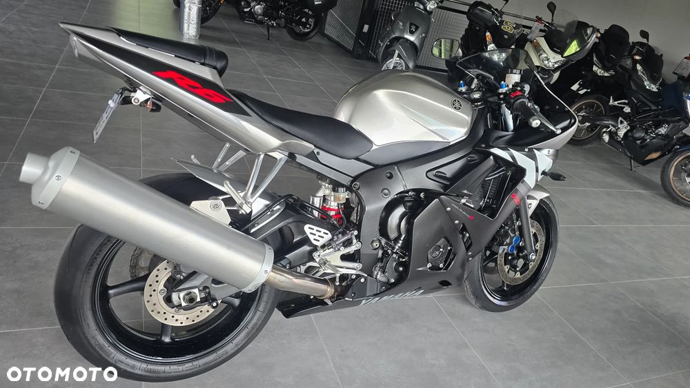 Yamaha R6 - 28