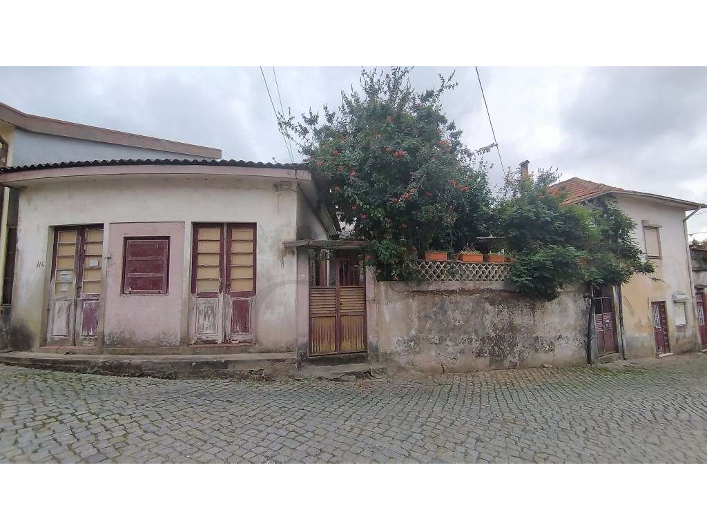 Moradia em Perosinho - Excelente Oportunidade de Investimento - Grande imagem: 3/12