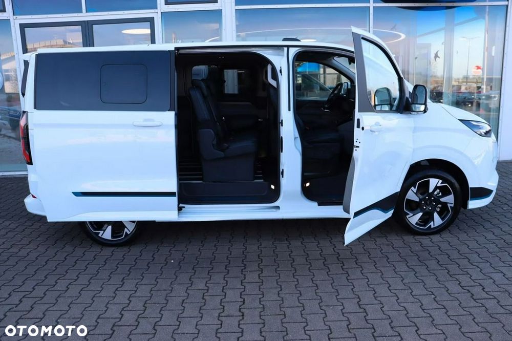 Ford Tourneo Custom - 3