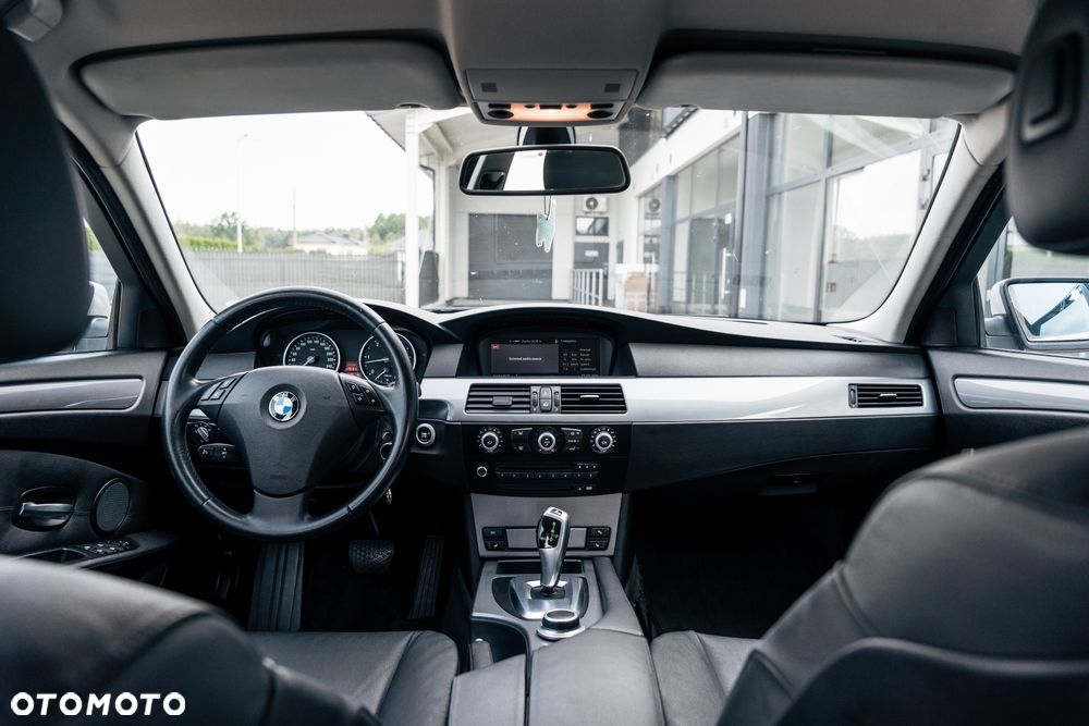 BMW Seria 5 525d xDrive Edition Exclusive - 27