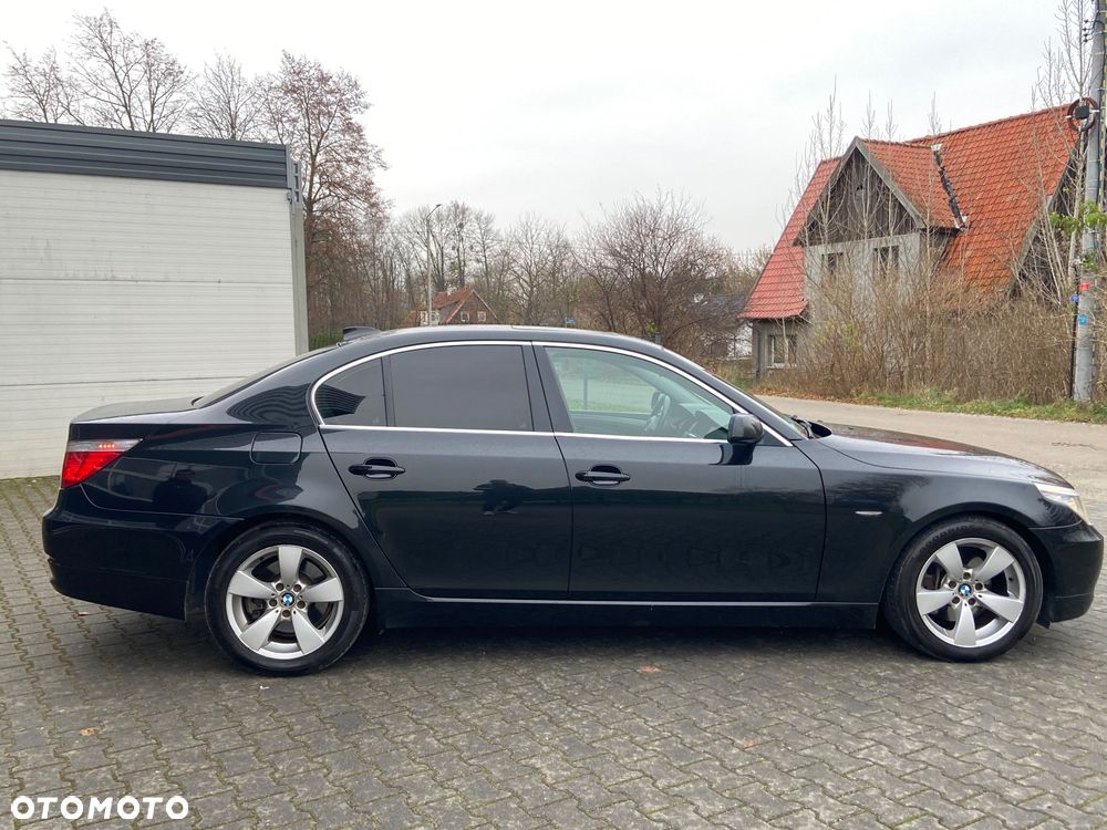 BMW Seria 5 520d Edition Sport - 6