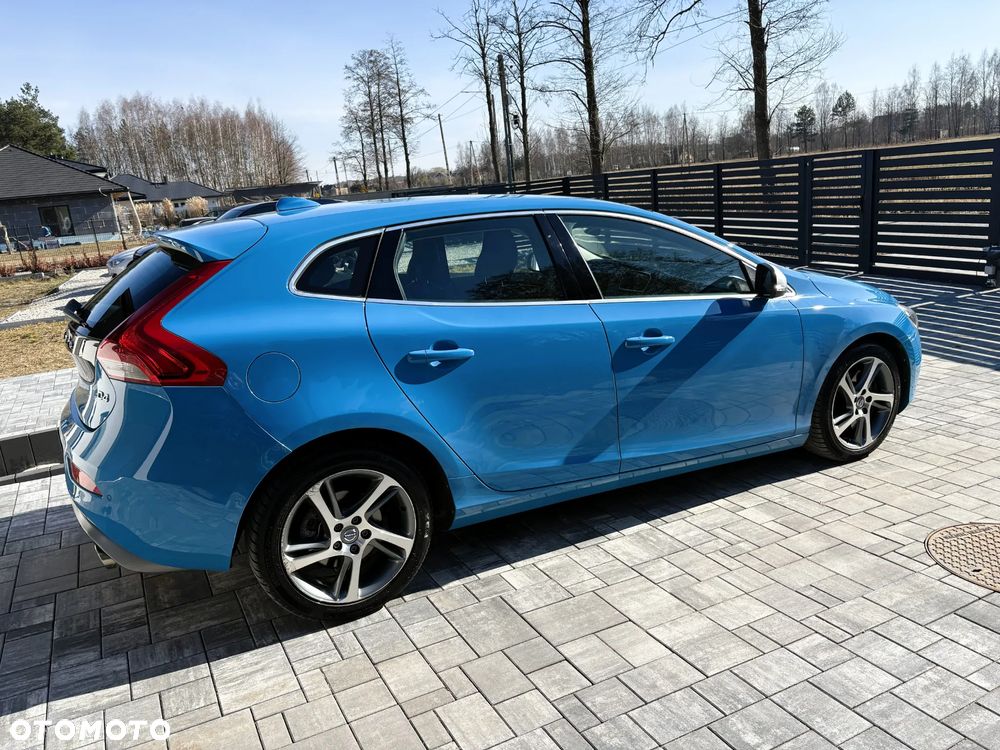 Volvo V40 D4 Geartronic RDesign - 11