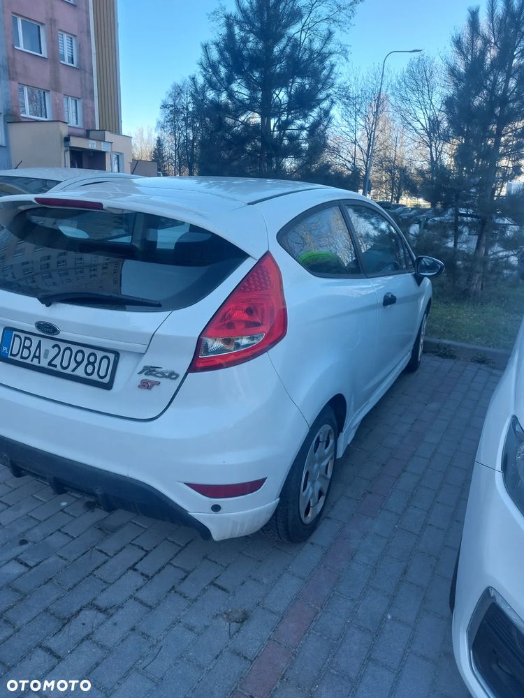 Ford Fiesta 1.4 TDCI - 2