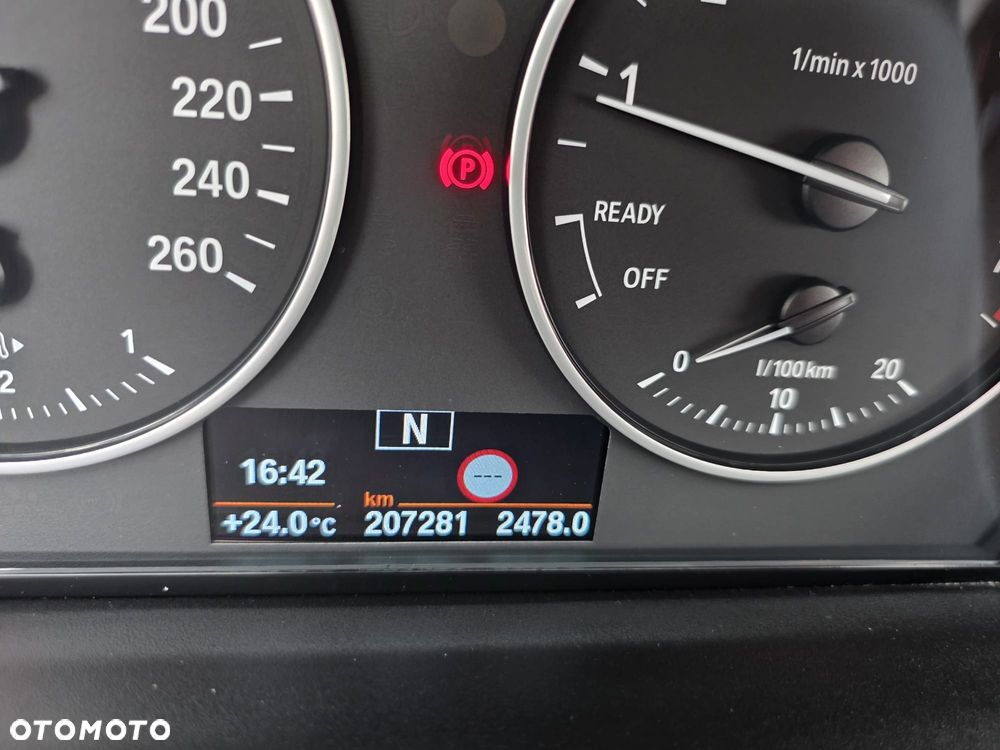 BMW X1 sDrive18i - 17