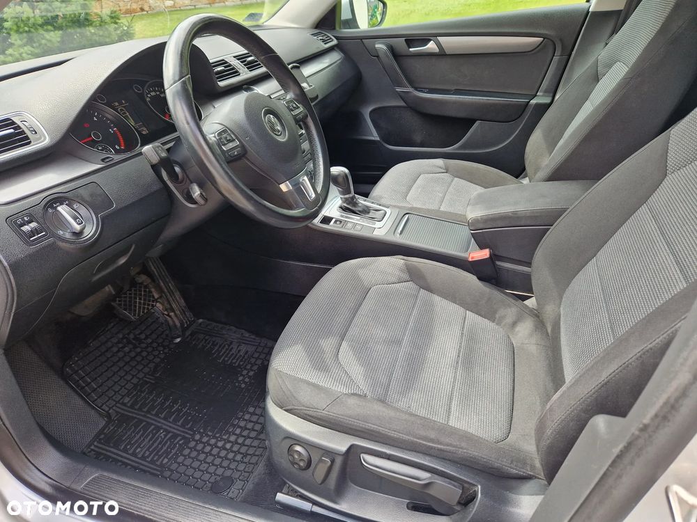 Volkswagen Passat 2.0 TDI Comfortline DSG - 15