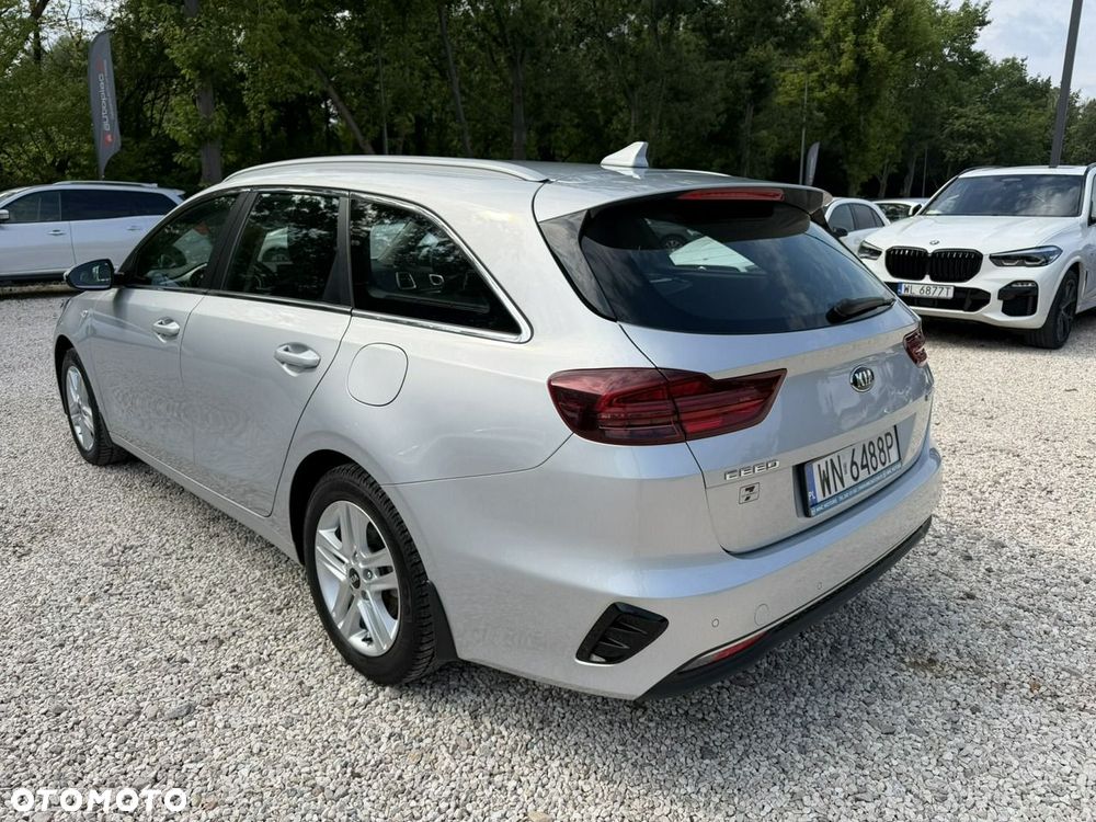 Kia Ceed - 4