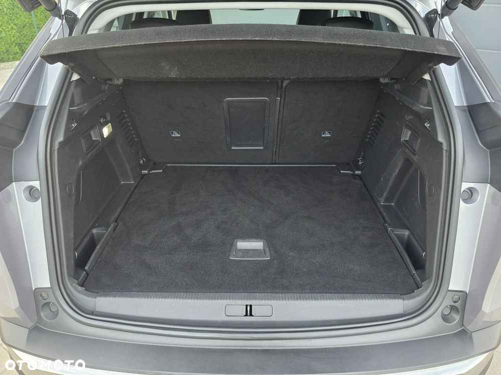 Peugeot 3008 1.6 BlueHDi Allure S&S - 11