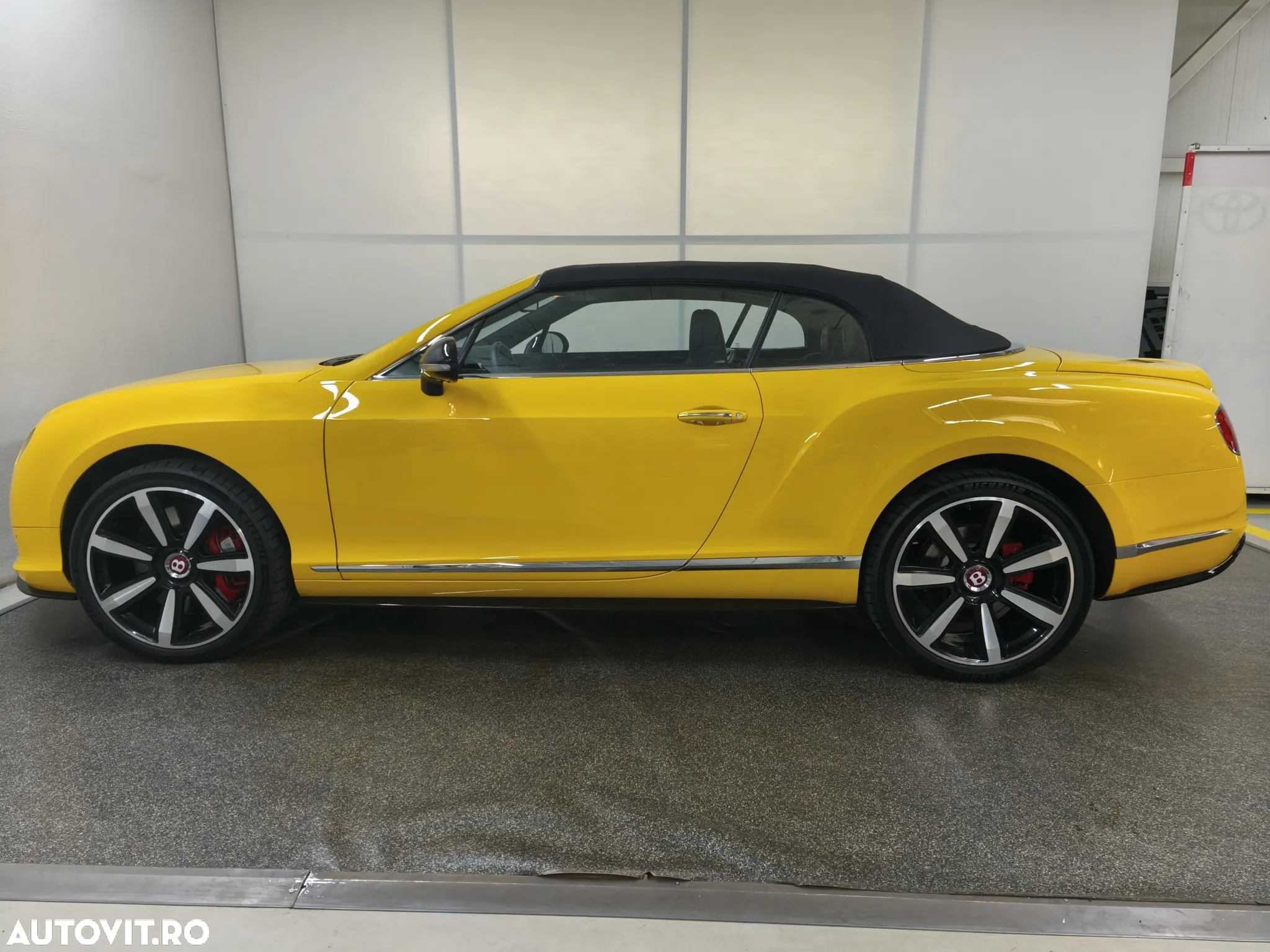 Bentley Continental GTC V8 S - 2