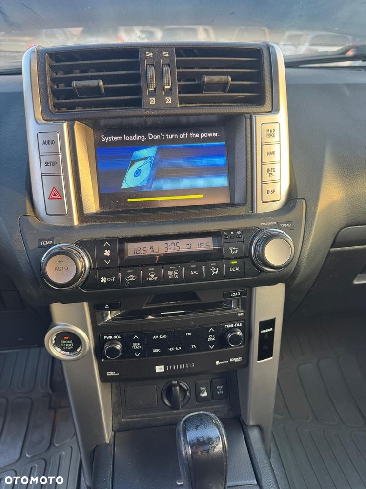 Toyota Land Cruiser 3.0 D-4D Automatik 60th Anniversary - 24