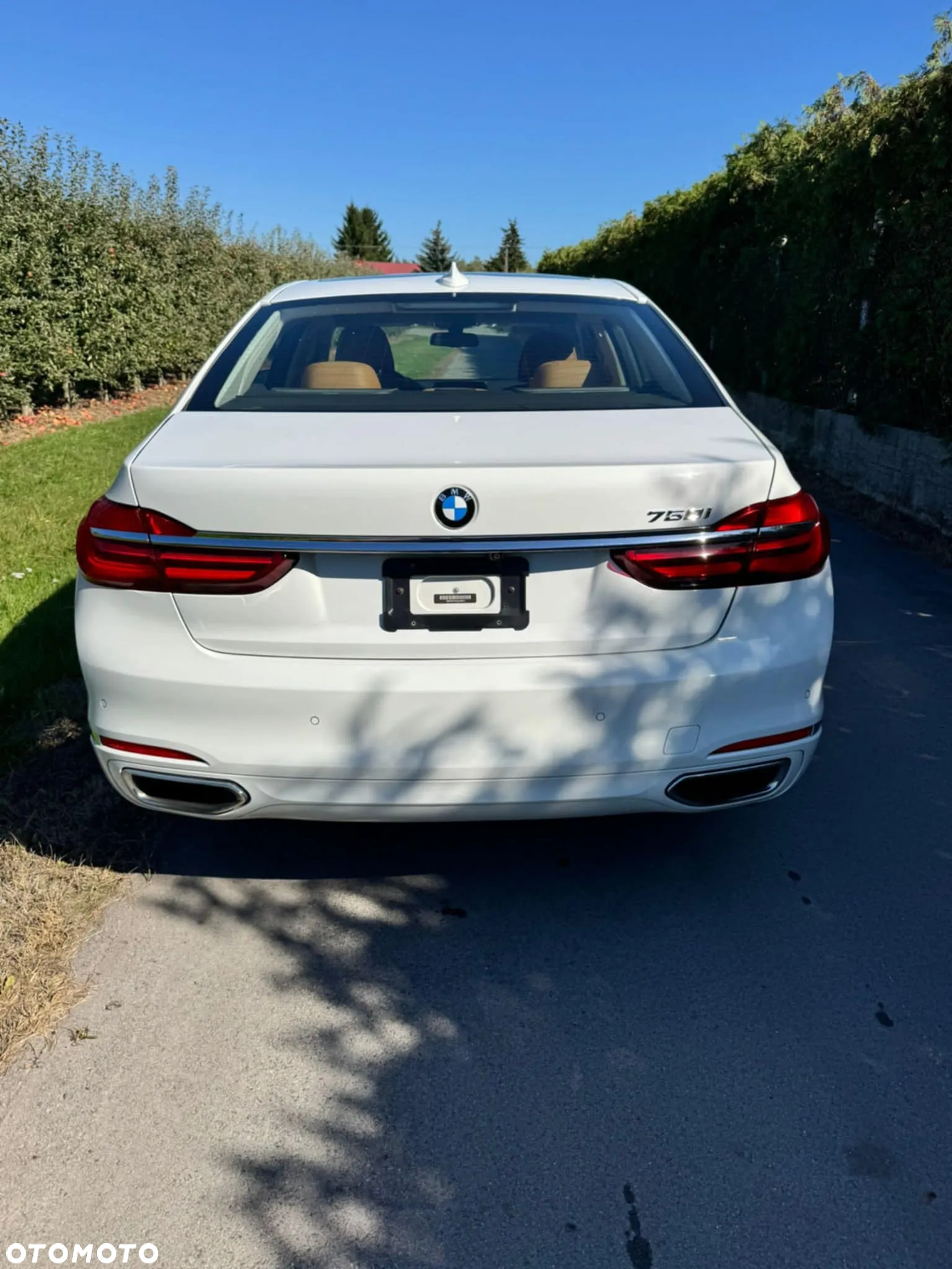 BMW Seria 7 750i - 6
