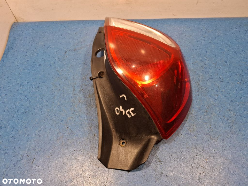 RENAULT CLIO III LIFT LAMPA TYŁ LEWA ZEWNĘTRZNA 8200886944 - 4