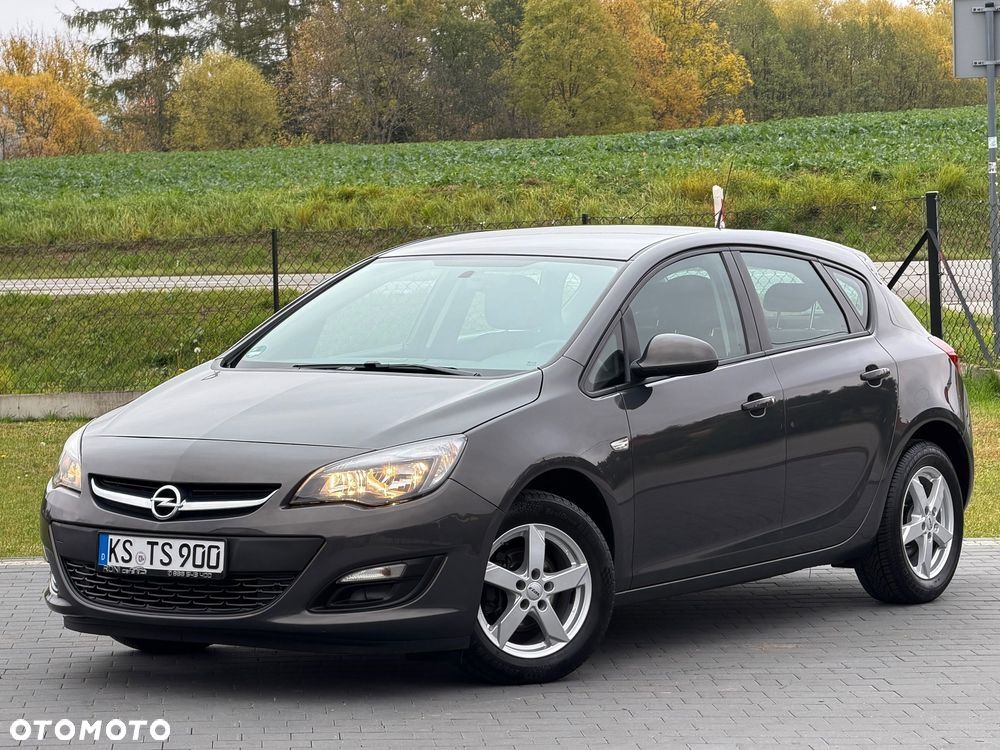 Opel Astra 2015 photo 2