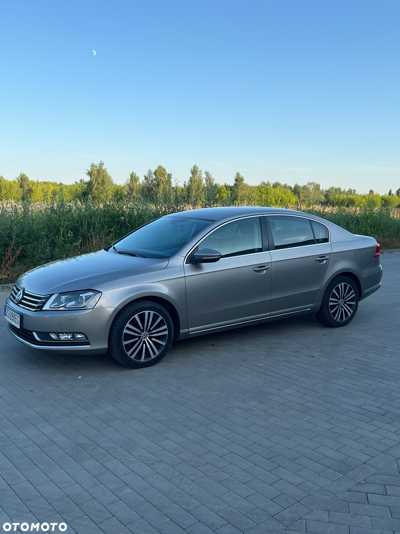 Volkswagen Passat 2.0 TDI Comfortline DSG - 4