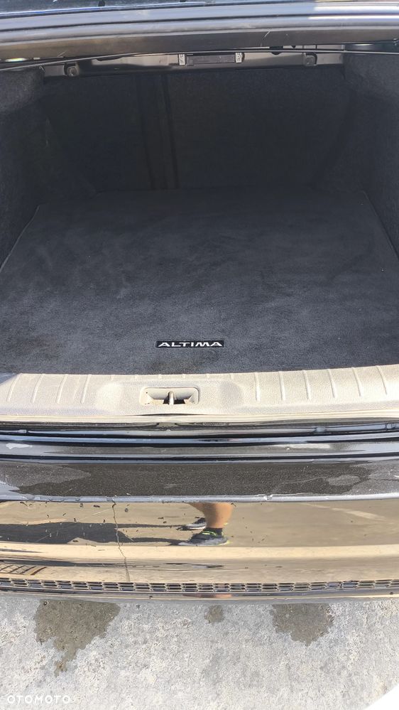 Nissan Altima - 7