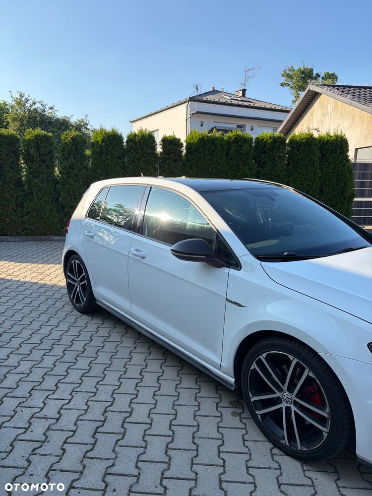 Volkswagen Golf - 3