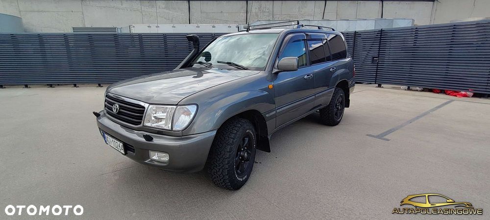 Toyota Land Cruiser - 2