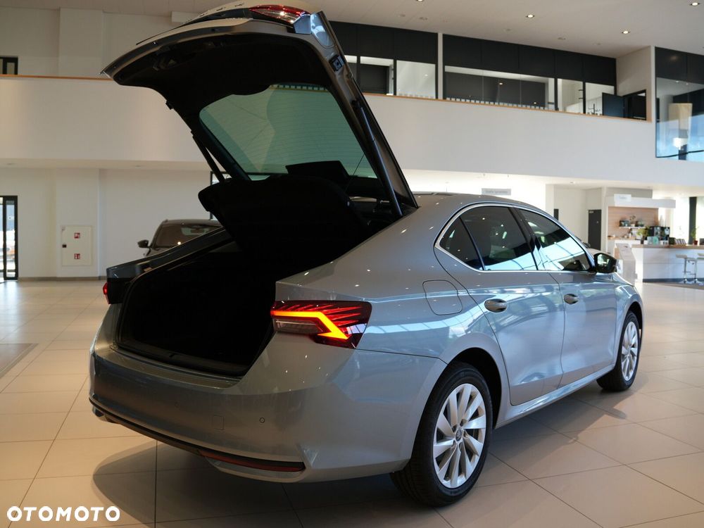 Skoda Octavia 1.5 TSI mHEV Drive Selection DSG - 17