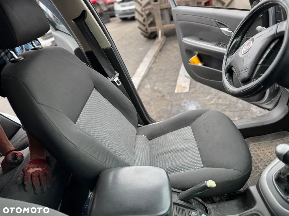 Fiat Croma 2008 poj. 1.9 JTD 120 KM - samochód cały na części - 13