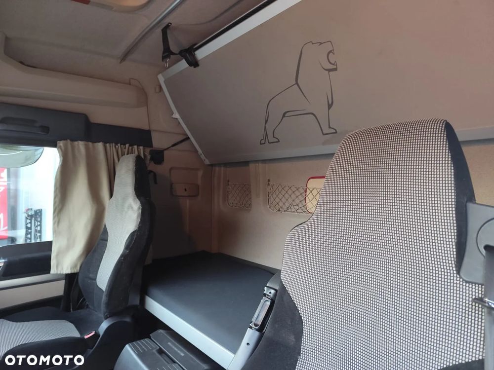 Mercedes-Benz 18460 - 8