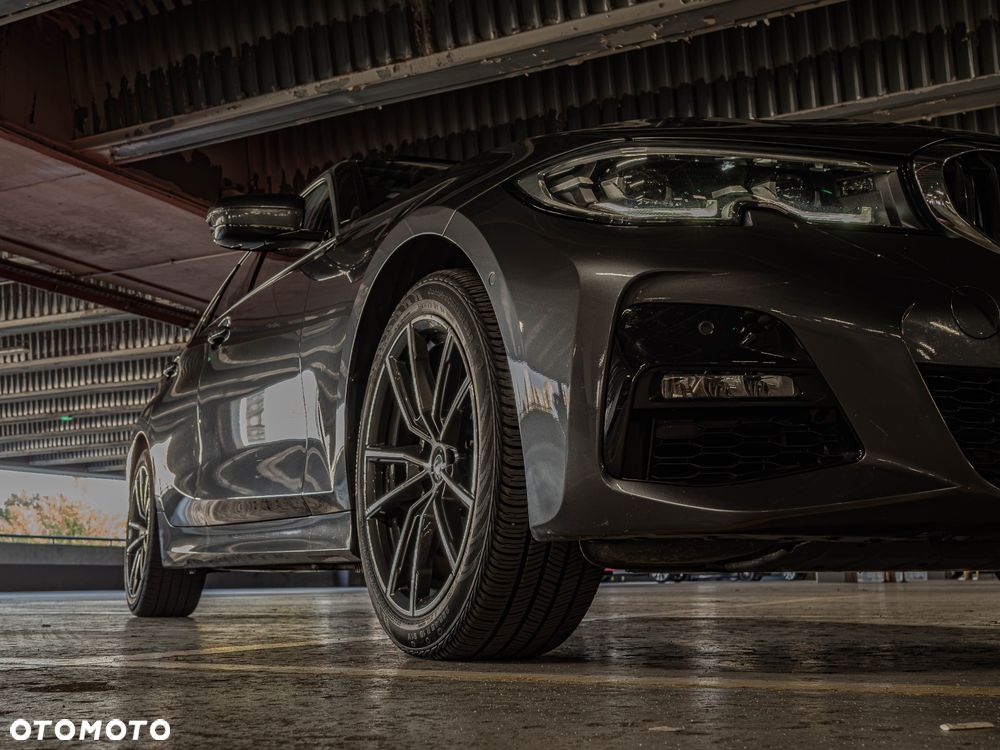 BMW Seria 3 330i xDrive Luxury Line - 10