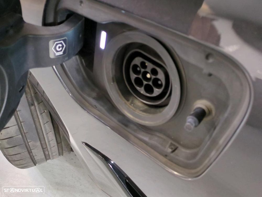 BMW 520 e Pack M - 11