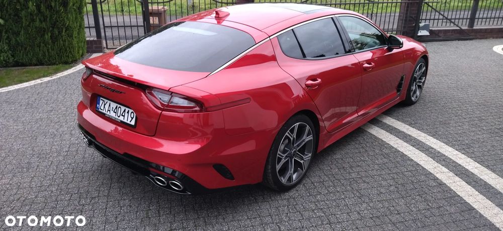 Kia Stinger - 32