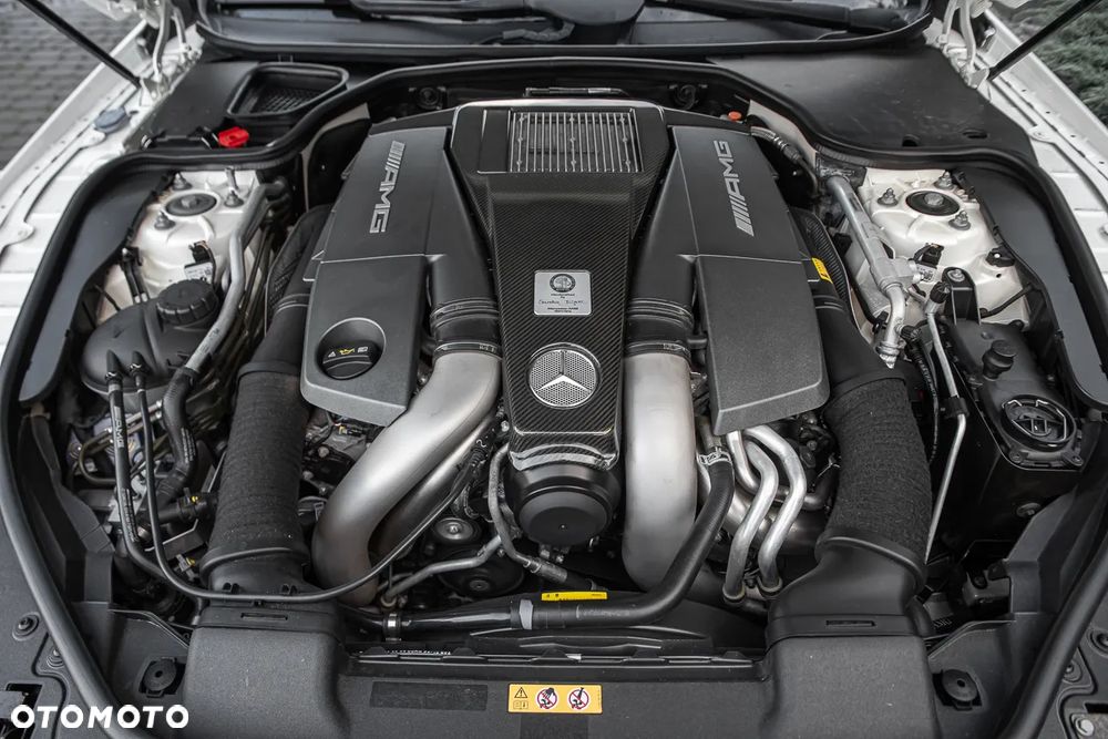 Mercedes-Benz SL 63 AMG AMG Speedshift MCT 7-Gang Sportgetriebe AMG Performance Package - 32