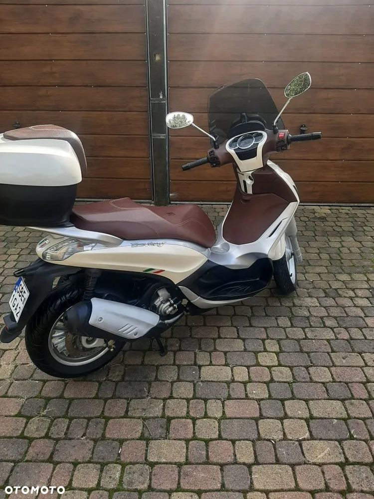 Piaggio Beverly - 2