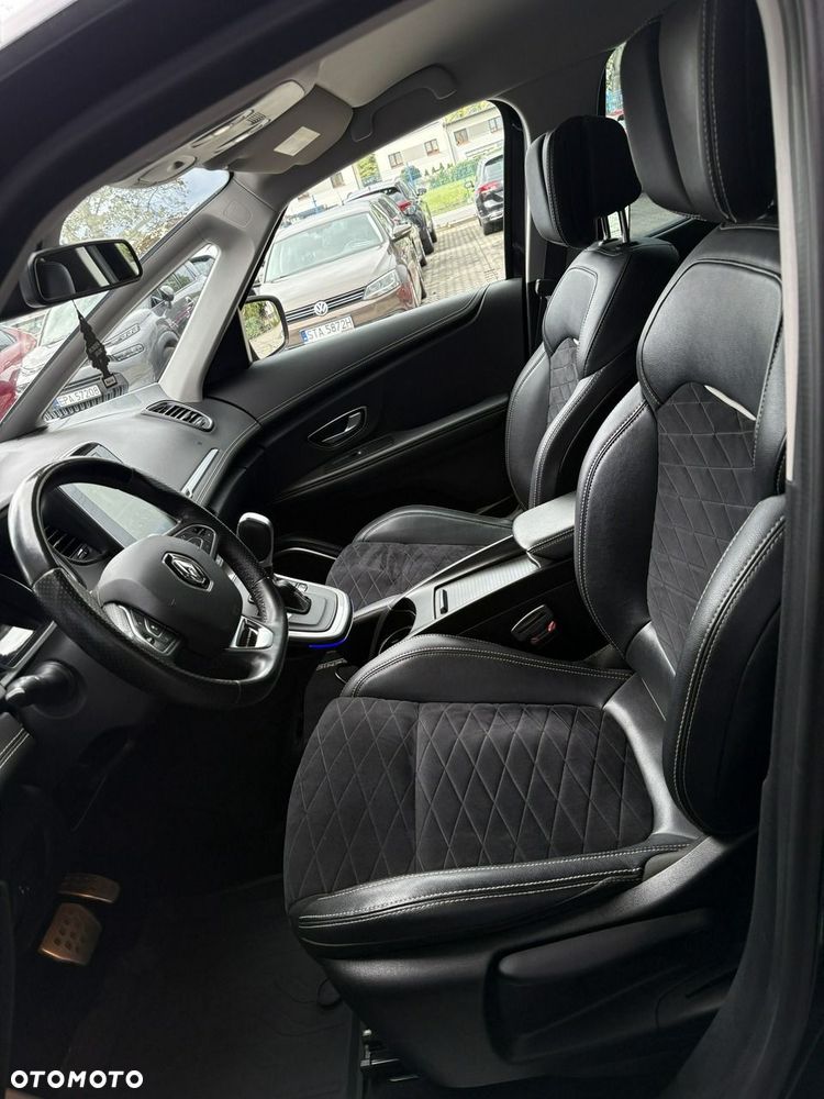 Renault Scenic TCe 140 GPF EDC BLACK EDITION - 17