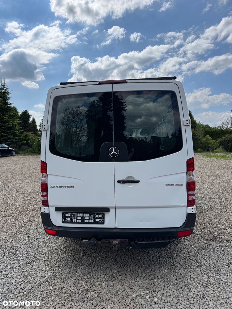 Mercedes-Benz Sprinter - 4