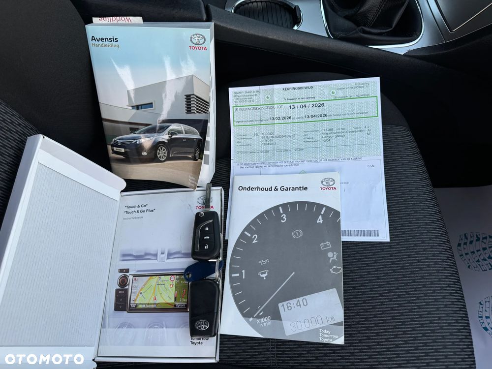 Toyota Avensis 1.6 Comfort - 28