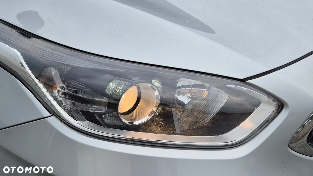 Kia Ceed - 10