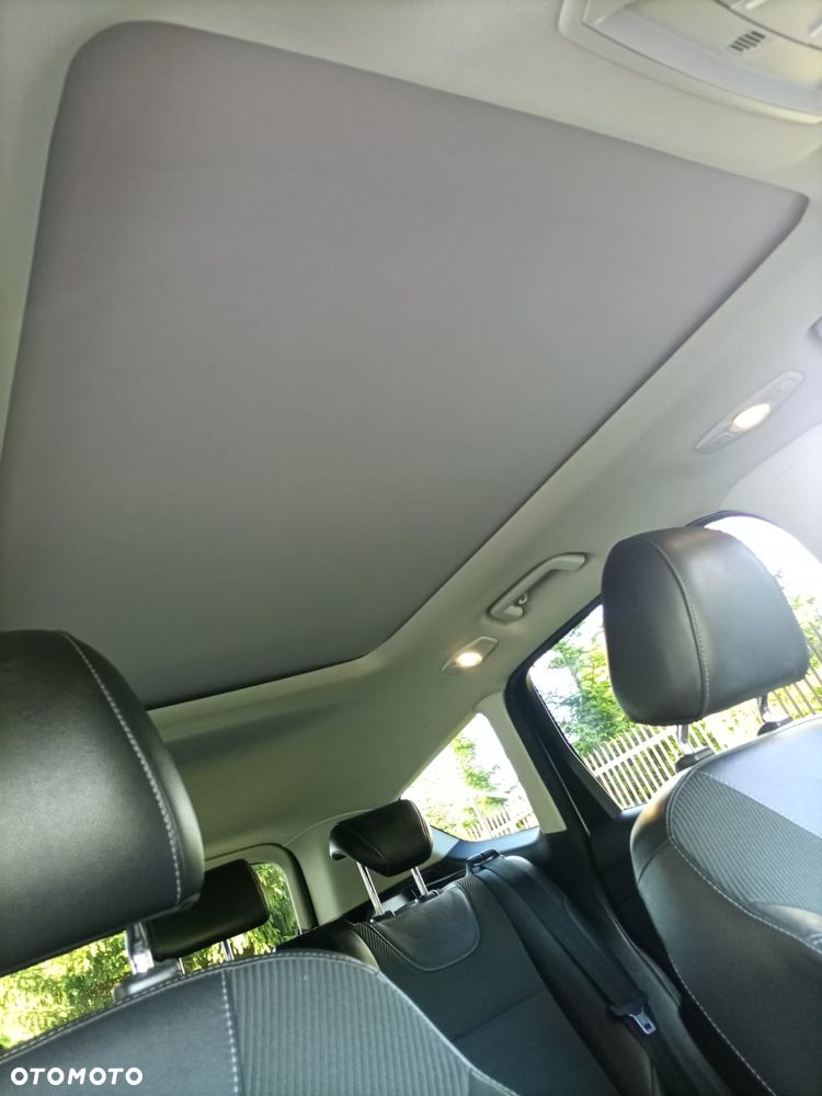 Ford Kuga - 8