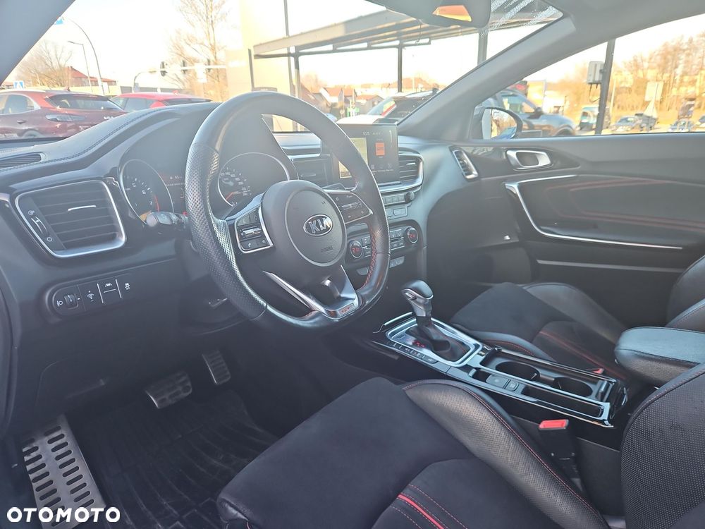 Kia ProCeed 1.6 T-GDI GT DCT - 9