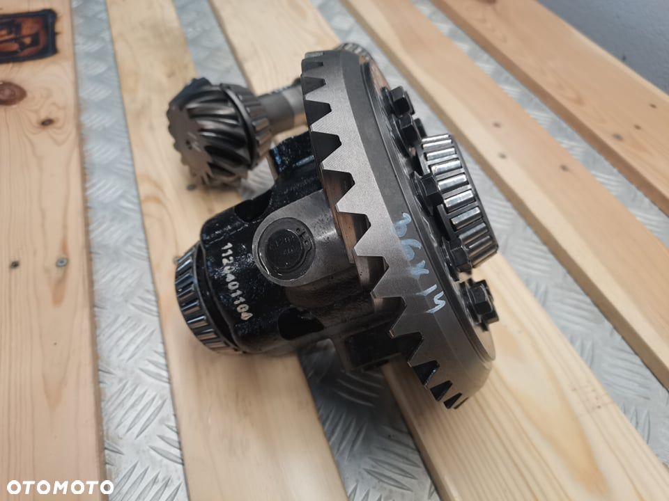 Środek mostu Spicer do New Holland LM 5040 {14X36 Przód} - 8