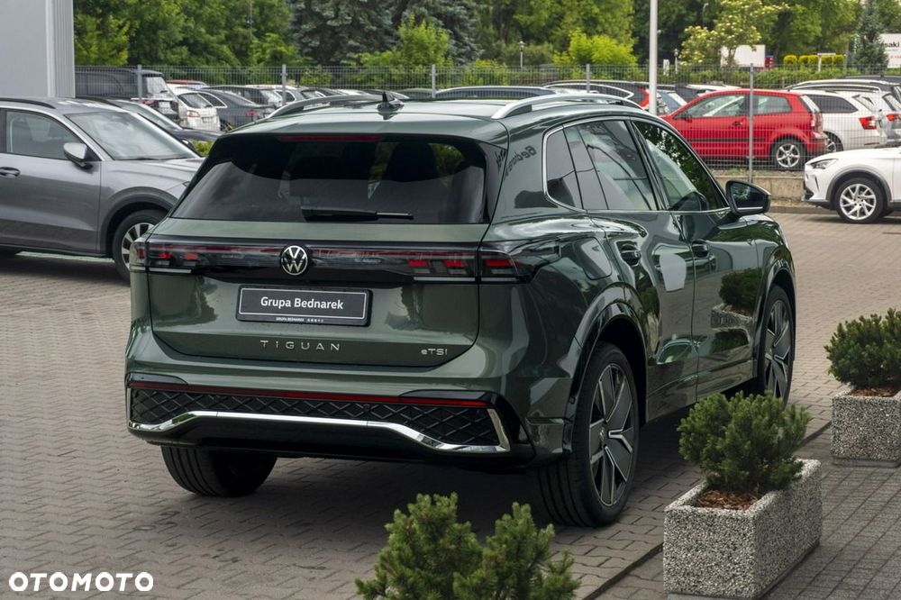 Volkswagen Tiguan - 9