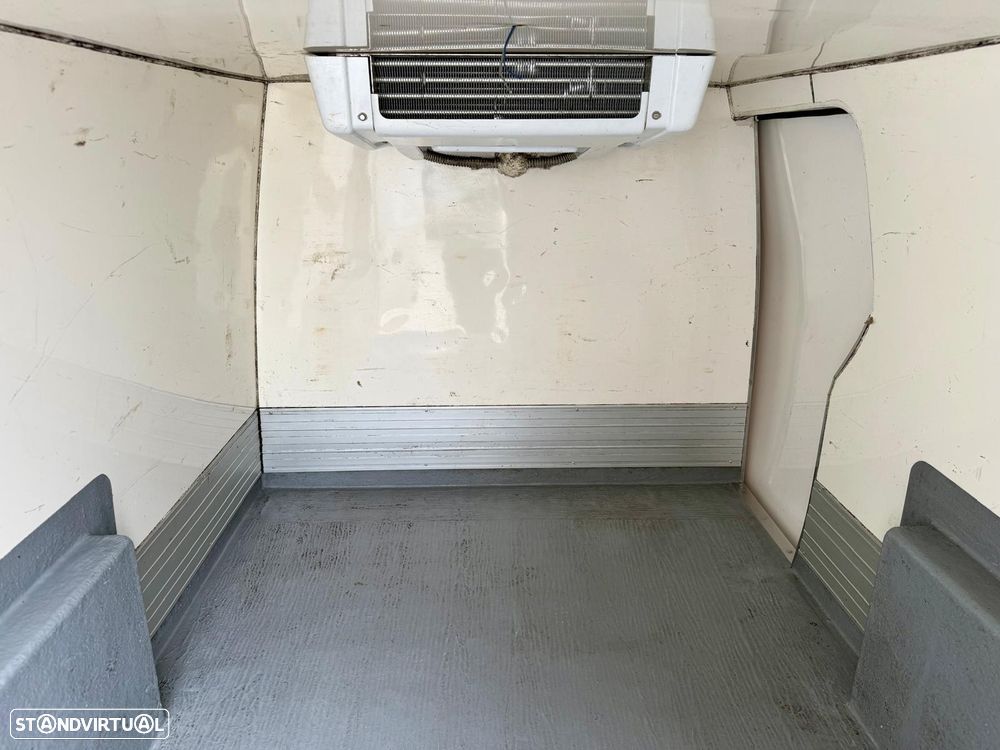 Renault kANGOO 1.5DCI LONGA ISOTÉRMICA 3l - 6