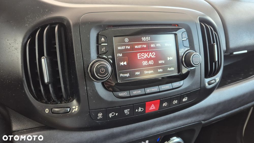 Fiat 500L 1.4 16V Urban Edition - 10