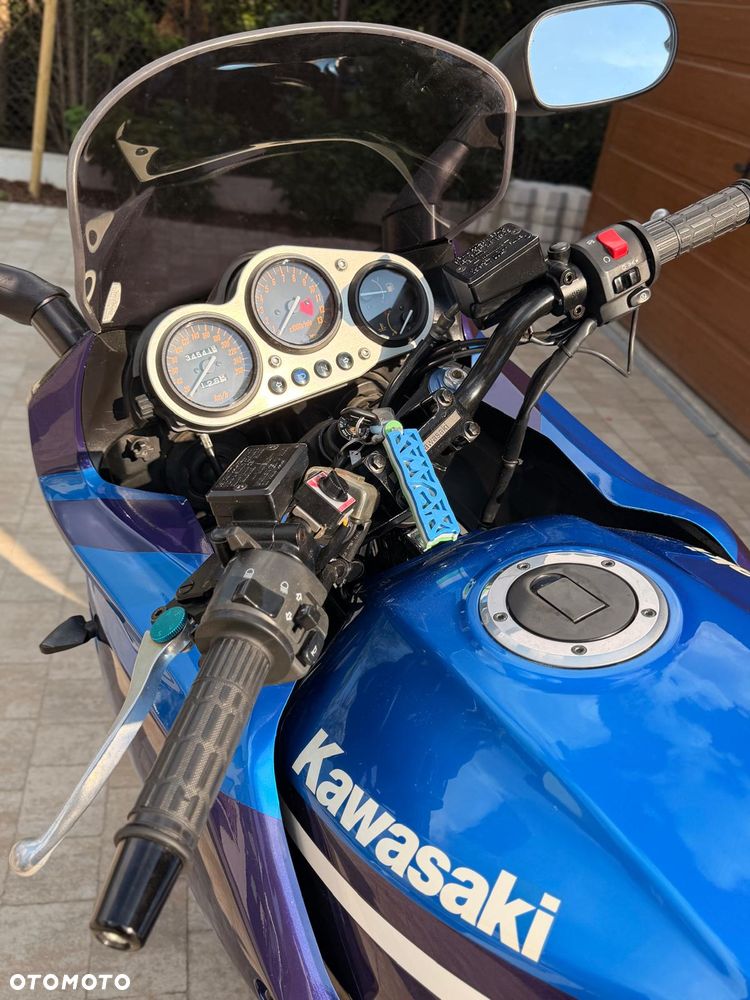 Kawasaki ZRX - 5
