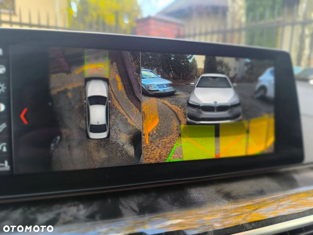 BMW Seria 5 530i xDrive - 25