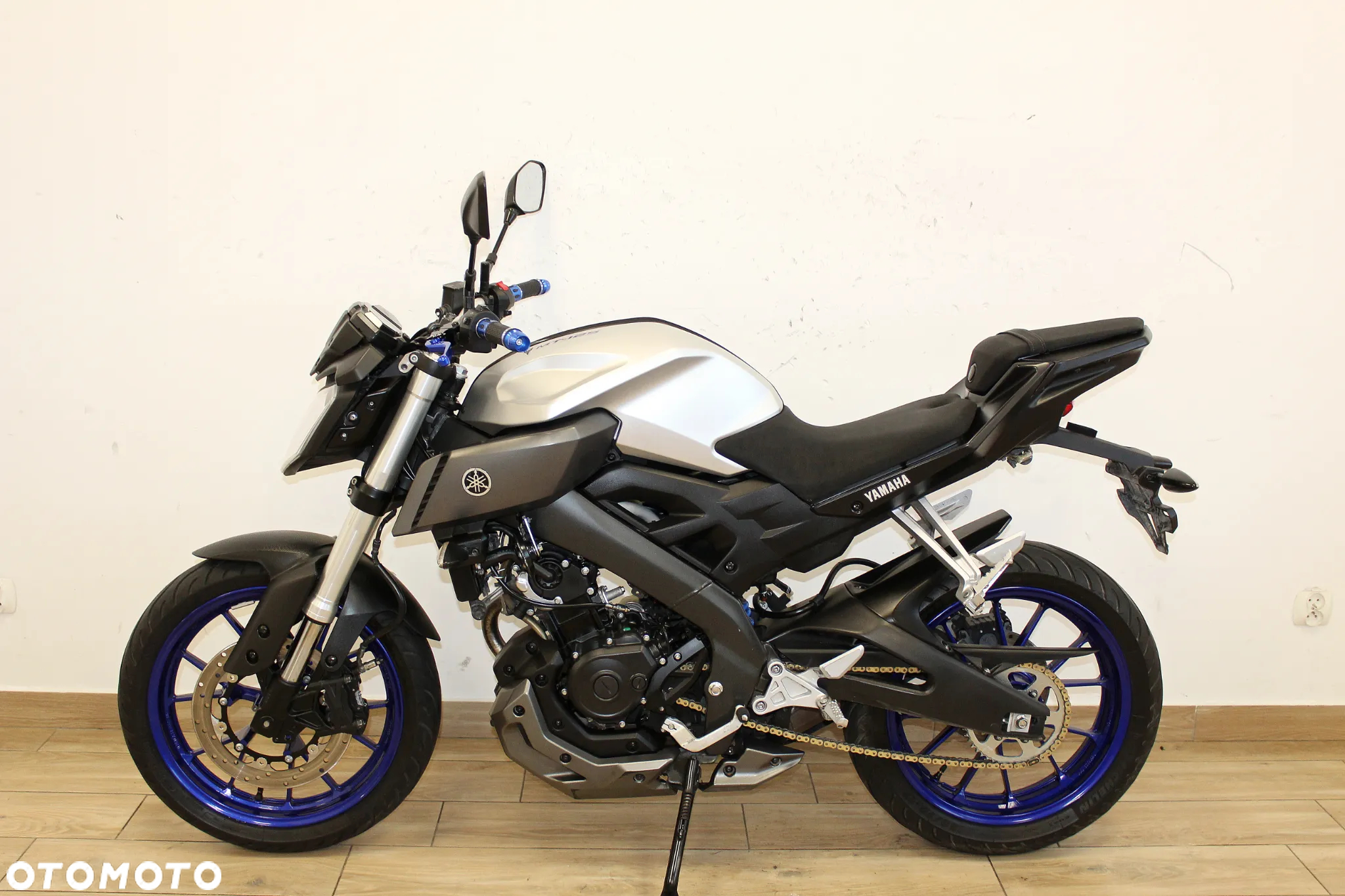 Yamaha MT - 5