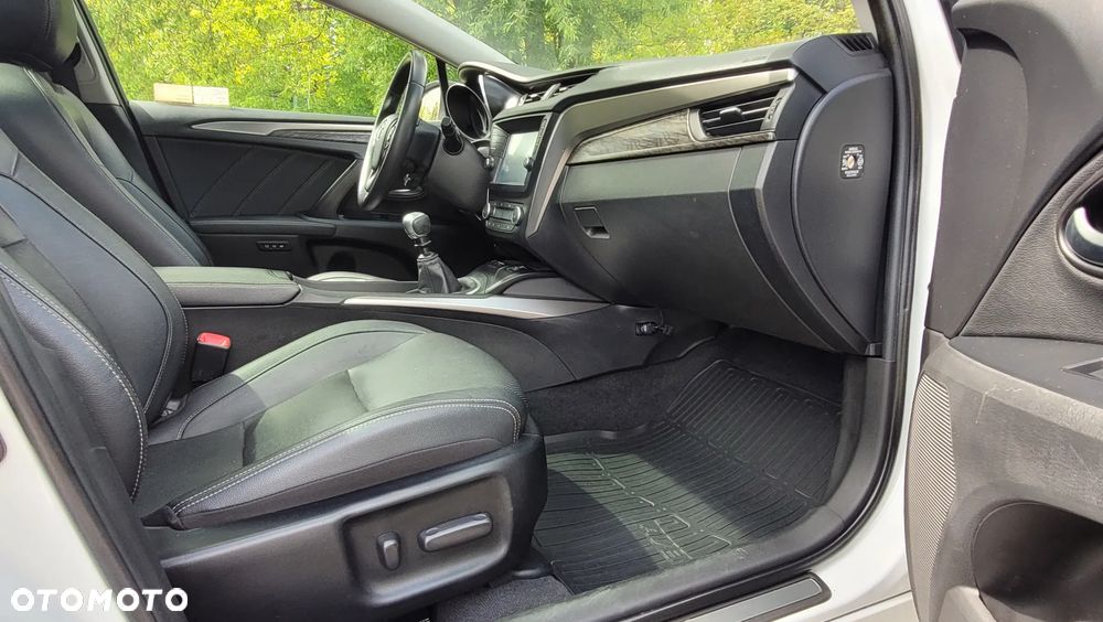 Toyota Avensis - 20