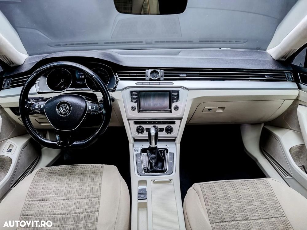 Volkswagen Passat - 15