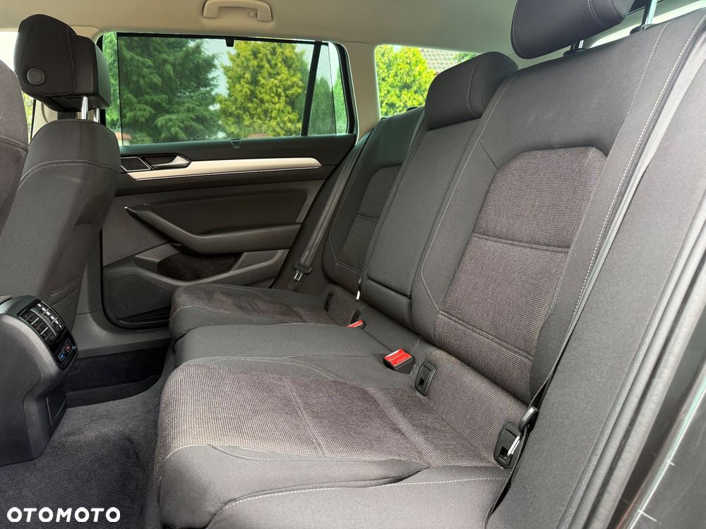 Volkswagen Passat 2.0 TDI (BlueMotion Technology) Comfortline - 11