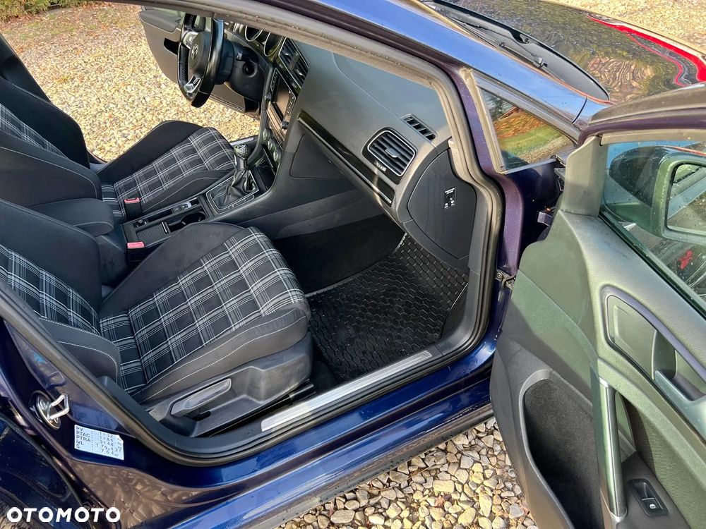 Volkswagen Golf GTD (BlueMotion Technology) - 14