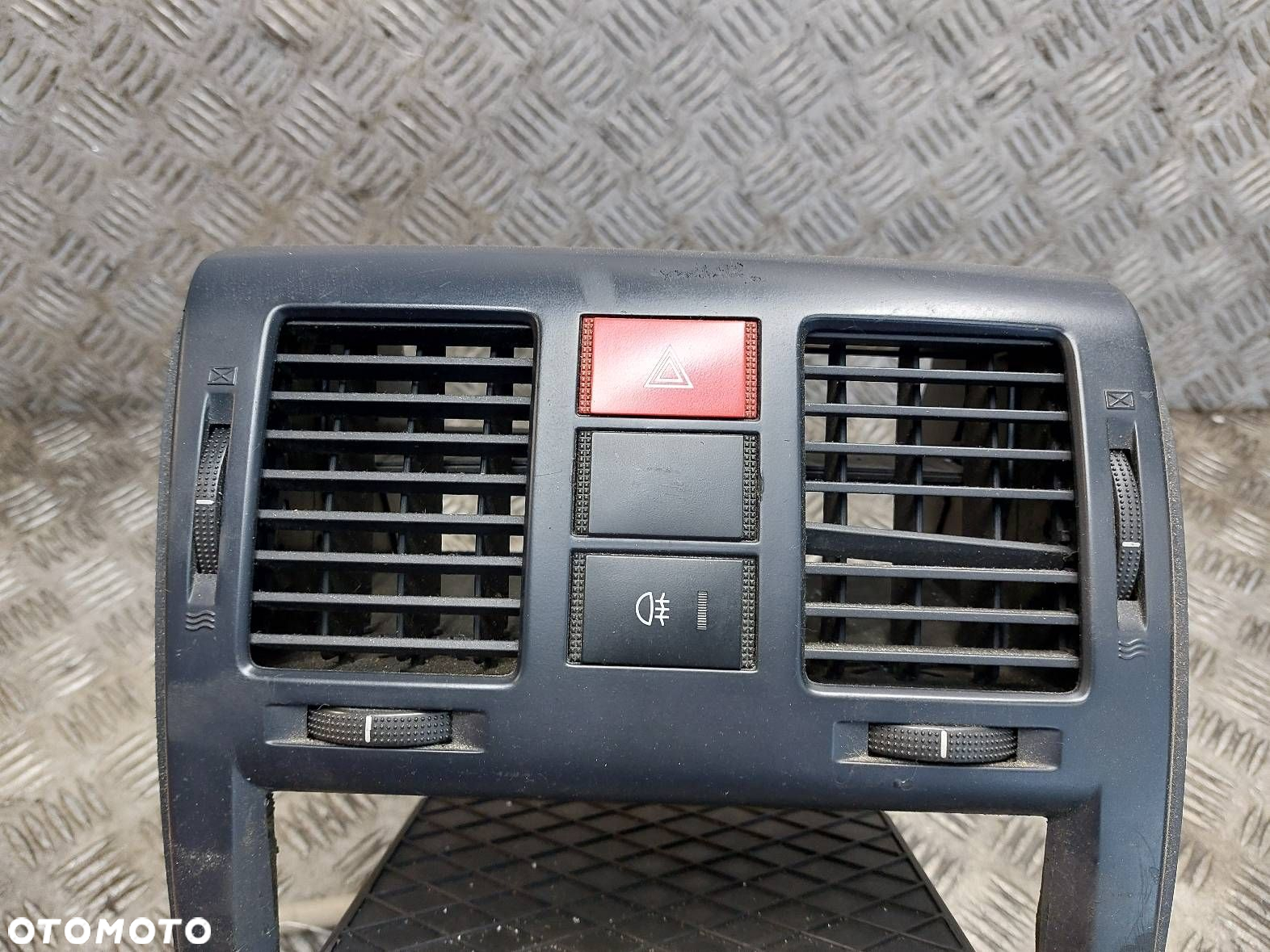 PANEL NAWIEWU KONSOLA ŚRODKOWA RAMKA HYUNDAI GETZ I - 3